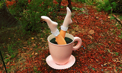 是什麼讓男女都流口水？秀色可餐的甜點女郎雕塑 Camila Valdez、甜點、甜甜圈、巧克力、杯子蛋糕