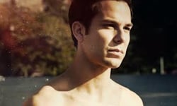 等他脫下衣服你就笑不出來了！眾喜劇男演員的好身材等你來發現 喜劇、猛男、養眼、Chris Pratt、Damon Wayans Jr.、Max Greenfield 、Skylar Astin、Joel McHale、廢柴聯盟、俏妞報到、Terry Crews、