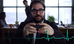 當低頭族健康還是要顧！變身健康測量器的手機殼 手機殼、3C周邊、Azoi、Wello、血壓