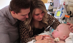 苦撐18個月　小男嬰靠3D氣管戰勝死神 3D、3D列印、氣管、支氣管、呼吸、18個月、美國、法洛氏四重症、肺部、肺、Garrett Peterson、Garrett、嬰兒、健康