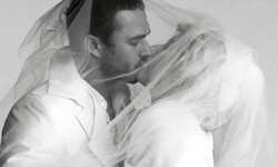 妞快報：卡卡變人妻？男友買戒指計畫被抓包    妞快報、女神卡卡、Taylor Kinney、噬血Y世代、芝加哥烈焰