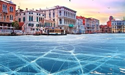 艾莎用魔法把威尼斯瞬間凍結了？結冰海面的城市奇觀 Robert Jahns、冰雪奇緣、Elsa、威尼斯、冰凍