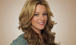 花瓶熬成主角　討喜熟女伊莉莎白班克斯 伊莉莎白班克斯、Elizabeth Banks、姐姐我醉大、40處男、歌喉讚、飢餓遊戲、愛情三選一   