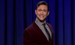 艾瑪史東真的豁出去了！明星沒包袱對嘴唱歌 艾瑪史東、 Jimmy Fallon、 脫口秀、 主持人、 搞笑