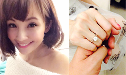 妞快報：鐘欣怡要嫁了！節目製作人孫樂欣攝影棚下跪求婚 妞快報、鐘欣怡、孫樂欣、求婚、結婚