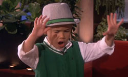 要發功才唱得出來？苦情小王子化身激動哥高唱《Roar》    小孩、兒童、唱歌、表演、Katy Perry