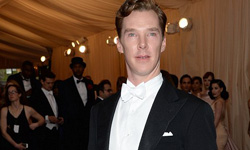 傑克葛倫霍，out！時尚女魔頭給好萊塢眾男星打幾分？ Charles James、White Tie and Decorations、MET GALA 2014、Anna Wintour、Sarah Jessica Parker、Late Night with Seth Meyers、dress code、Hugh Jackman、Tom Brady、Jake Gyllenhaal、Seth Meyers、Kanya West、Bradley Cooper、Benedict Cumberbatch