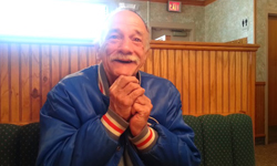 「爸，你要當外公啦！」 可愛準阿公接獲驚喜的感動瞬間 Jessica Vigansky、Youtube、影片、懷孕、外公、寶寶、嬰兒、感動、溫馨、產檢