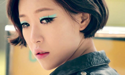 來畫疊色眼妝吧！這個夏天妳該嘗試的彩妝新風潮 疊色、眼妝、夏天、嘗試、彩妝、新風潮、假素顏、粗眉、橘色、亮色、繽紛、眼線