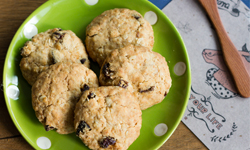 妞專訪：不盲從，只做自己最愛的事─「iSweets愛甜食 - 跟Han一起吃甜」 iSweets愛甜食 - 跟Han一起吃甜、焦蕉布朗尼、流浪動物花園、義賣、妞咖啡