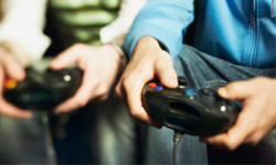 電動可以玩那麼久？女友眼中男友9個像小孩的舉動 私話題、幼稚、情侶、兩性、小孩、舉動