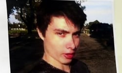 當街屠殺釀7死　兇嫌錄預告PO網告白動機是... 當街、屠殺、、兇嫌、嫌犯、預告、PO網、動機、寂寞、處男、恐怖、屠殺、死人、殺戮、殺生、美國、加州、Elliot Rodger