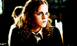 「幹嘛穿成這樣啊？」 絕不要對時尚女孩說的5句話 時尚、流行、話、購物、工作、買東西、穿搭、搭配、潮流、話語、傷人、時尚工作、評論