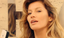 妞快報：五號香水換人擦！是誰搶了小布的代言人寶座？ 妞快報、香奈兒、五號香水、吉賽兒邦臣、布萊德彼特