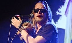 妞快報：這次小鬼當不了家了！麥考利克金表演經典搖滾遭噓爆 妞快報、小鬼當家、麥考利克金