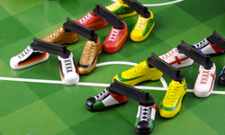 今天想當哪一隊？手機穿球鞋一起瘋世足 世界盃、足球賽、手機、周邊、手機座