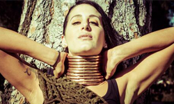 Lady Gaga激勵　長頸鹿女脖長28公分還想繼續拉 Lady Gaga、激勵、啟發、長頸鹿、長頸鹿女、女子、女性、美女、美國、洛杉磯、美人、脖子脖頸、頸子、頸部、28公分、繼續、拉長、延展、Sydney V. Smith