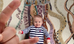 我的爸爸是Rocker！超級奶爸以一招手勢走天下 Brian Red、Rocker、奶爸、手勢、嬰兒