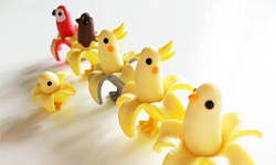 撥開香蕉出現鸚鵡！日本超可愛香蕉鸚鵡扭蛋 香蕉鸚鵡、バナナインコ、日本、扭蛋、可愛