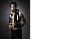 午餐後如何消除熱量？3大健身動作助你不發胖 GQ、午餐後、運動、醒腦、消除熱量、胰島素、肌肉