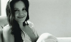 最優雅的露奶方式！餵奶也要美的漂亮明星媽咪們 餵奶、哺乳、時尚、breastfeeding、親子