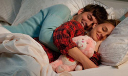 6月18日 電視看甚麼：想和艾希頓庫奇當《飯飯之交》嗎？ 電視、節目表、電視節目表、電影、HBO