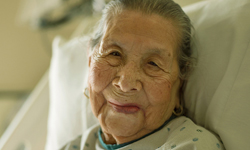 「生命是一段很美妙的旅程。」12名瀕死患者面對死亡的心聲 Andrew George、死亡、生命、美國、攝影、病房、醫院、患者、故事、旅程、藝術