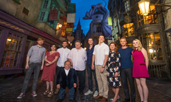 妞快報：在斜角巷辦同學會？《哈利波特》演員齊聚獨缺三主角！ 哈利波特、樂園、斜角巷、奈威、衛斯理雙胞胎