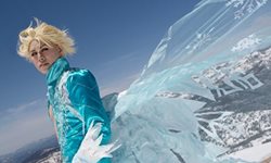 看膩艾莎？性轉版《冰雪奇緣》冰雪國王艾利沙霸氣登場 冰雪奇緣、艾莎、cosplay、Elisar、Let It Go