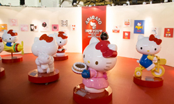 當Hello Kitty遇上奧黛麗赫本  40週年特展搶先看       Hello Kitty、展覽、三麗鷗、奧黛麗赫本、瑪麗蓮夢露、卓別林、百變Hello Kitty40周年特展