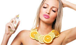 蚊蟲讓人忍無可忍！6個有效緩解搔癢的小物 ibeauty、夏天、蚊蟲、搔癢、精油