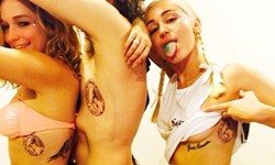 妞快報：走不出愛犬過世的傷痛？麥莉揪團開轟趴、露奶刺青 妞快報、麥莉、開趴、Floyd、刺青