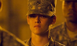 暮光女改行當女大兵？克莉絲汀史都華新片《Camp X-Ray》劇照曝光 Camp X-Ray、克莉絲汀史都華、Kristen Stewart、電影、Payman Maadi、分居風暴、監獄