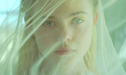 尼可拉斯霍特尬上艾兒芬妮！反烏托邦寓言《Young Ones》 尼可拉斯霍特、艾兒芬妮、Nicholas Hoult、Elle Fanning、Jake Paltrow