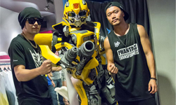 [新聞稿] PHANTACi x TRANSFORMERS 跨界聯名誕生 潮流元素搭擋變形金剛   聯手勇闖都會叢林 變形金剛4、PHANTACi 、TRANSFORMERS、聯名、創作、柯博文、周杰倫、限量