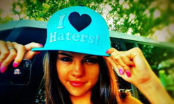 妞快報：被瘋狂網友詛咒下地獄  賽琳娜高EQ回覆「請成為更好的女人！」 妞快報、網友、賽琳娜、EQ、Instagram