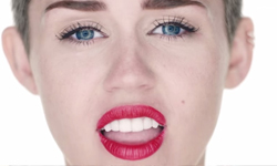 除了麥莉全脫過的還有...？裸體全入鏡之話題MV 全裸、裸體、MV、歌曲、Miley Cyrus