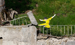 巴黎街頭其實很幽默？OakOak的金促咪街頭塗鴉藝術 OakOak、巴黎、街頭藝術、幽默、李小龍