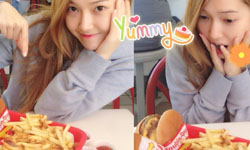 吃飯前都要拍張照！盤點少女心女孩的9個特質 女孩、纖細、私話題、少女心