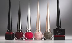 紅底鞋品牌Louboutin出指彩！一瓶要價... Christian Louboutin、紅底鞋、Ballerina Ultima、指彩、指甲油