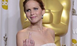 妞快報：貓王孫女是小三？珍妮佛勞倫斯傳被男友甩了 妞快報、珍妮佛勞倫斯、尼可拉斯霍特、麗莉克亞芙、Riley Keough