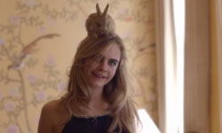 生命中意外又美好的緣分！Cara與愛兔Cecil的相遇影片流出 Cara Delevingne、Cecil、Instagram、Topshop、可愛