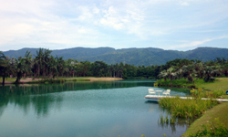 一邊吃喝玩樂一邊海闊天空！花蓮無敵海景山景好去處 島嶼輕旅行、花蓮、旅遊、旅行、海景、山景、七星潭、原野牧場、松園別館、雲山水、煙波大飯店