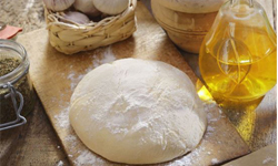 廉價牛排泡過哪些有害物質？盤點外食常添加的壞東西 ibeauty、外食、健康、嫩精、保鮮紅、太白粉、抗氧化劑