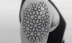 刺青的藝術你懂嗎？好看迷人的簡約圖騰紋身 Brody Polinsky、線條、刺青、黑、簡約