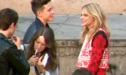 妞快報：一同出席青少年票選獎！克蘿伊和布魯克林公開放閃 青少年票選獎、克蘿伊、布魯克林、Teen Choice Awards、放閃