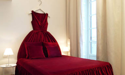 Armani到底有多喜歡黑色！8間名時尚設計師打造的奢華房間 高級、亞曼尼、Oscar de la Renta、Donatella Versace、Giorgio Armani、Diesel、飯店、房間、Wilbert Das、 Christian Lacroix、Missoni、Moschino、Ralph Lauren