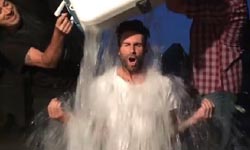 冰水澆頭到底要幹麻？網路上火紅的超冷慈善馬拉松 #‎ALSicebucketchallenge‬、charity、馬克祖克柏、賈斯汀、Jimmy Fallon