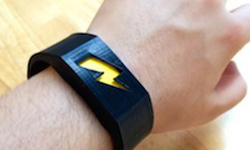 再賴床就準備接受電擊！幫你改掉壞習慣的放電手環 發明、科技、習慣、運動、電擊