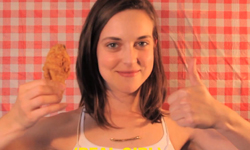 炸雞骨頭能變K金項鍊？肯德基爺爺狂熱者出現！ 炸雞、骨頭、肯德基、爺爺、項鍊、發明、K金、雞骨